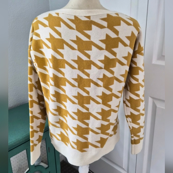 Nordstrom Rack Yellow Houndstooth Crewneck Sweater Small - Picture 3 of 6